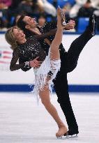 Silver medalist Russians take lead in ice dancing at worlds